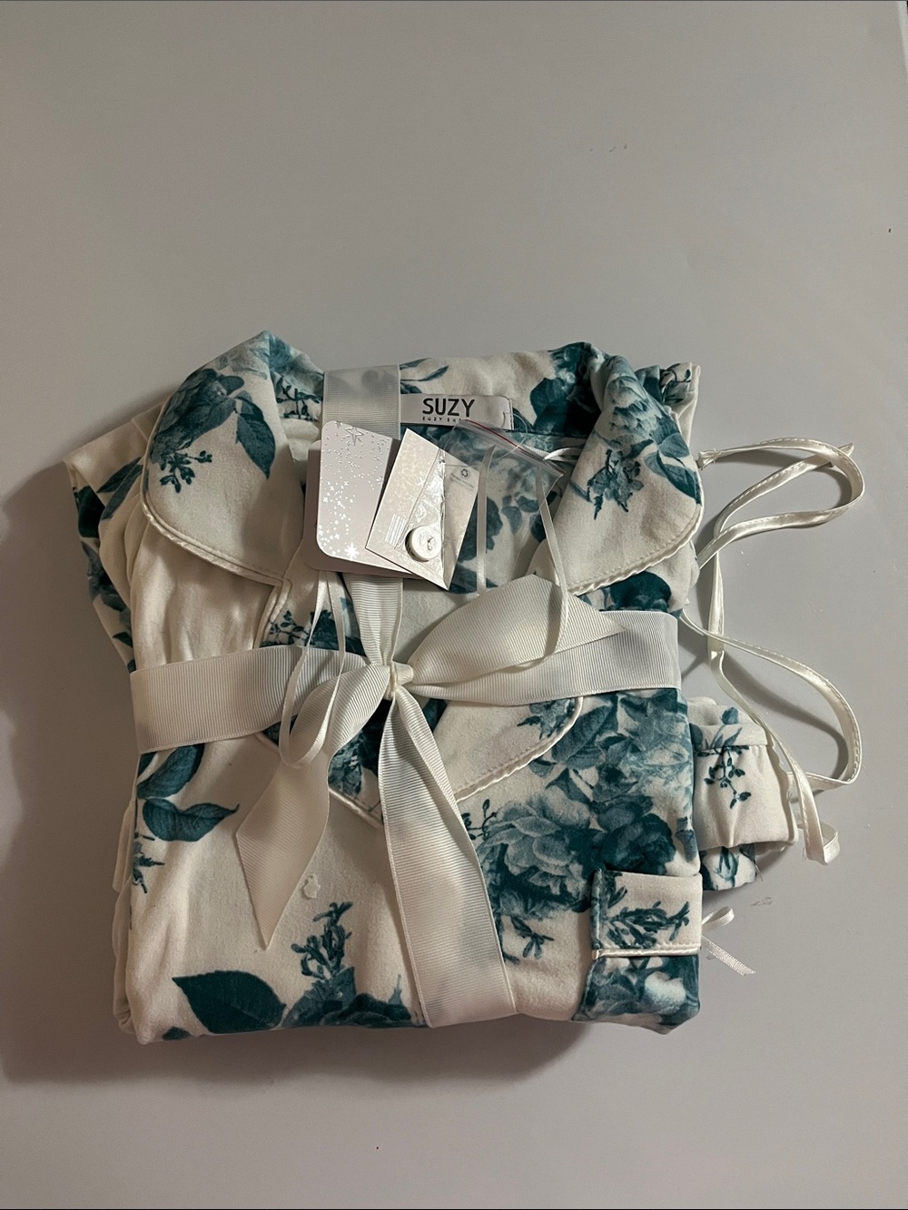 Suzy Floral Satin Robe - Cream with Blue Floral Print